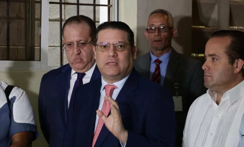 Yayo Sanz Lovatón afirma que precios de la canasta básica se mantienen estables